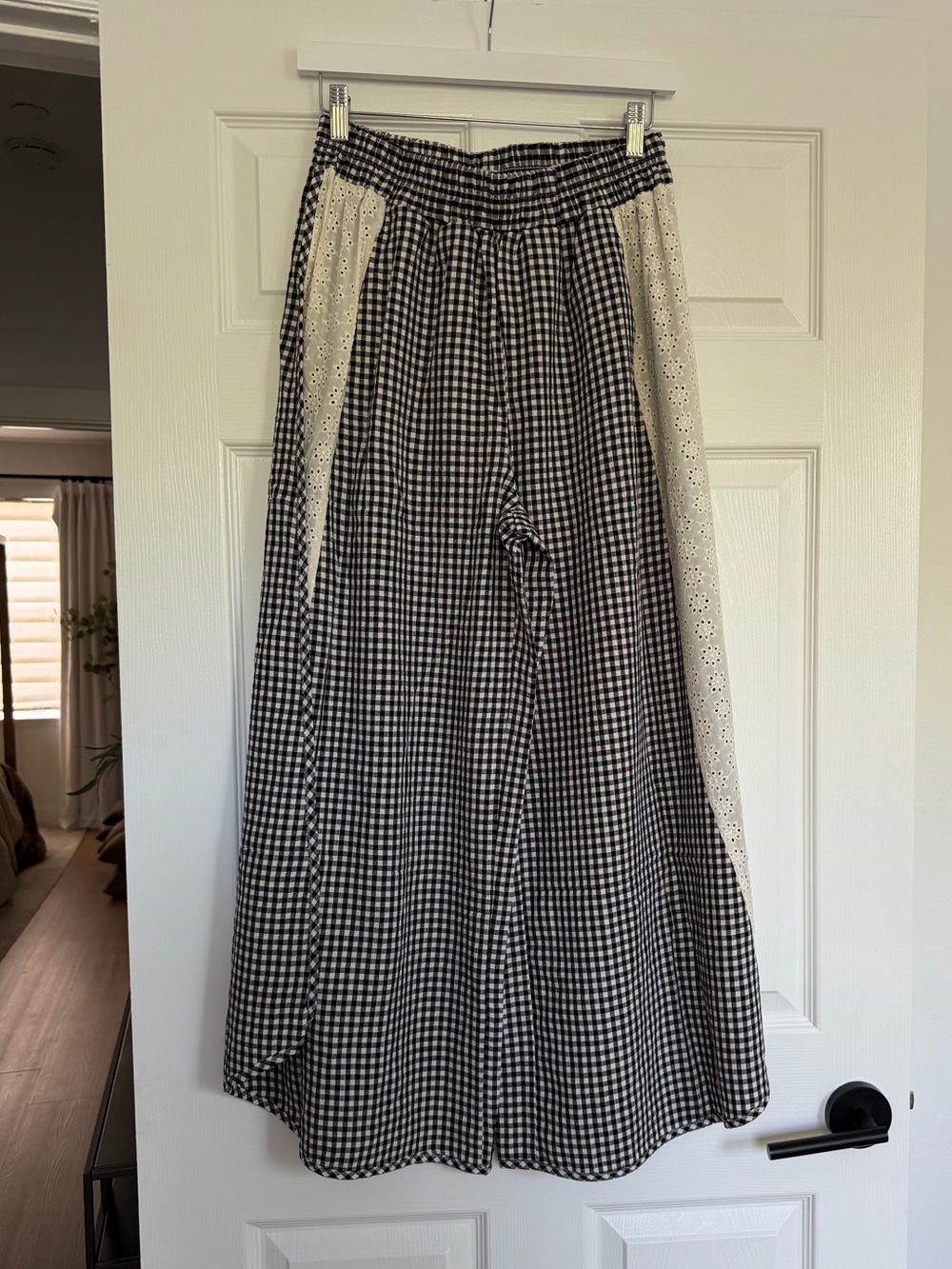 Pants m nwt